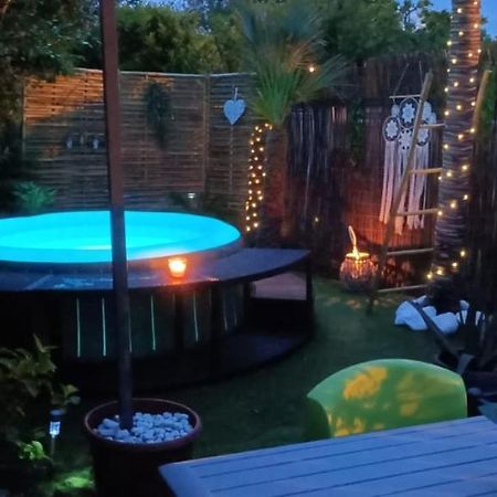 Studio Zure Ondoan - Spa Et Piscine Chauffee Тарнос Екстериор снимка